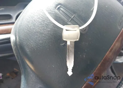 1996 Lincoln Town Car Sgn/Dmnd Anv/Cypress/Jn from USA, damaged, VIN 1LNLM82W4TY620840